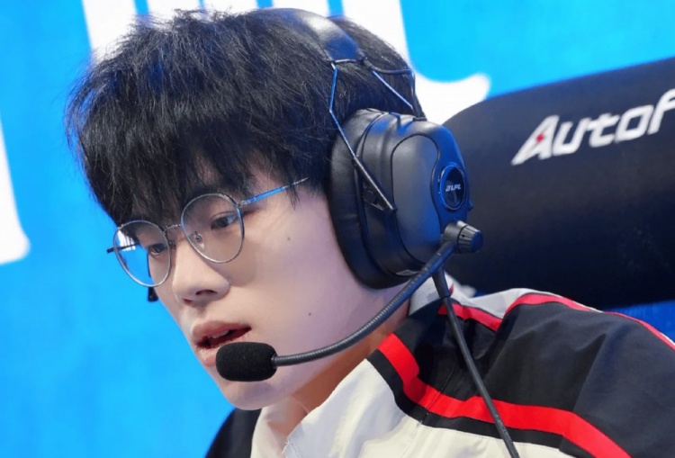 Erha:减少了我们每个人的个人失误,然后打团时积极做沟通