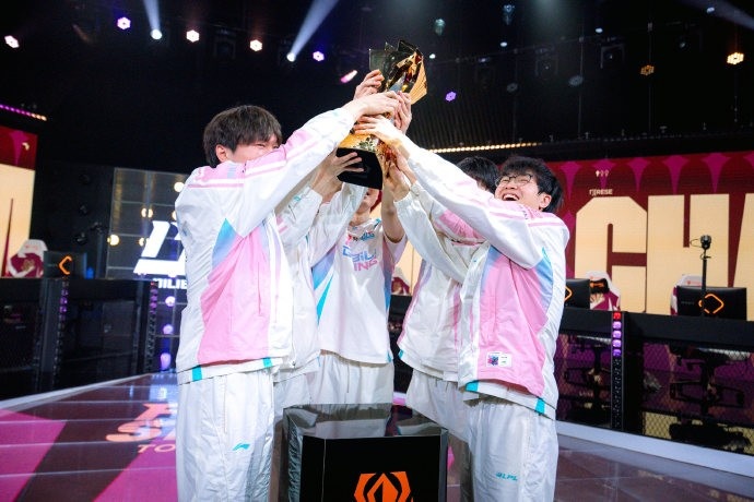 LPL：BLG亮出名为“信念”的剑，向世界宣告LPL正重回先锋